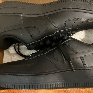 Black air forces 10.5M